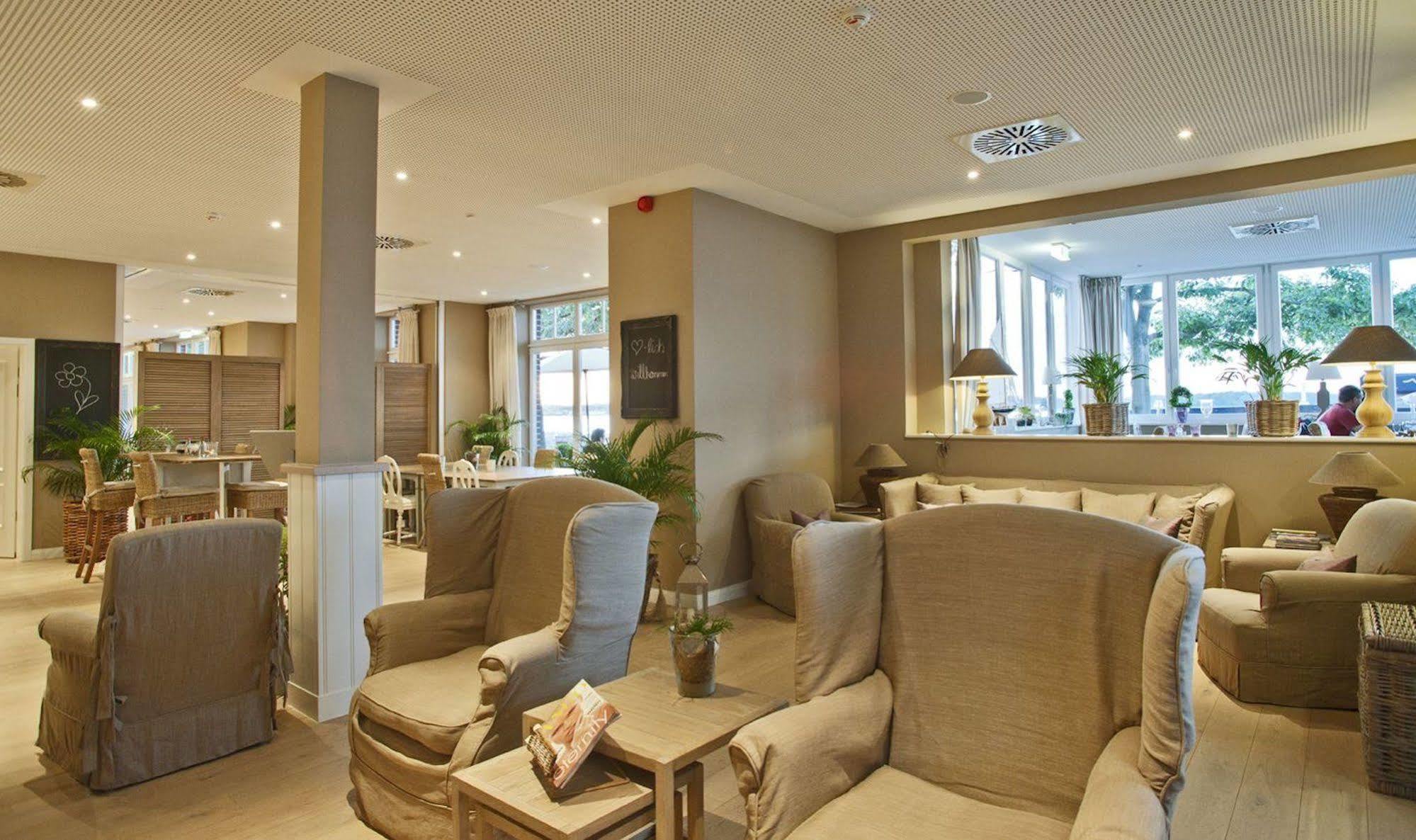 Strandhotel Seeblick, Ostseebad Heikendorf Luaran gambar